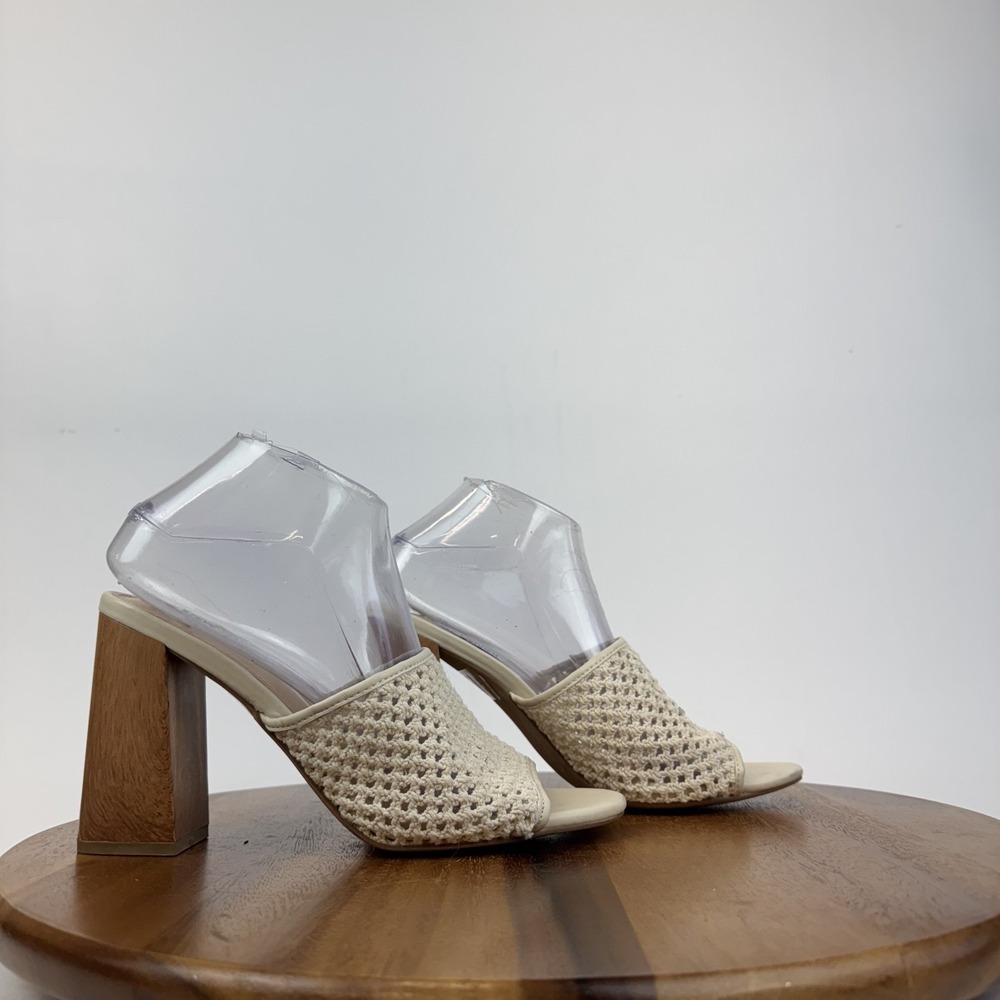 New NWOB Womens Steve Madden Cataleya Ivory Slip On Heel Mule Sandals Size 10 M